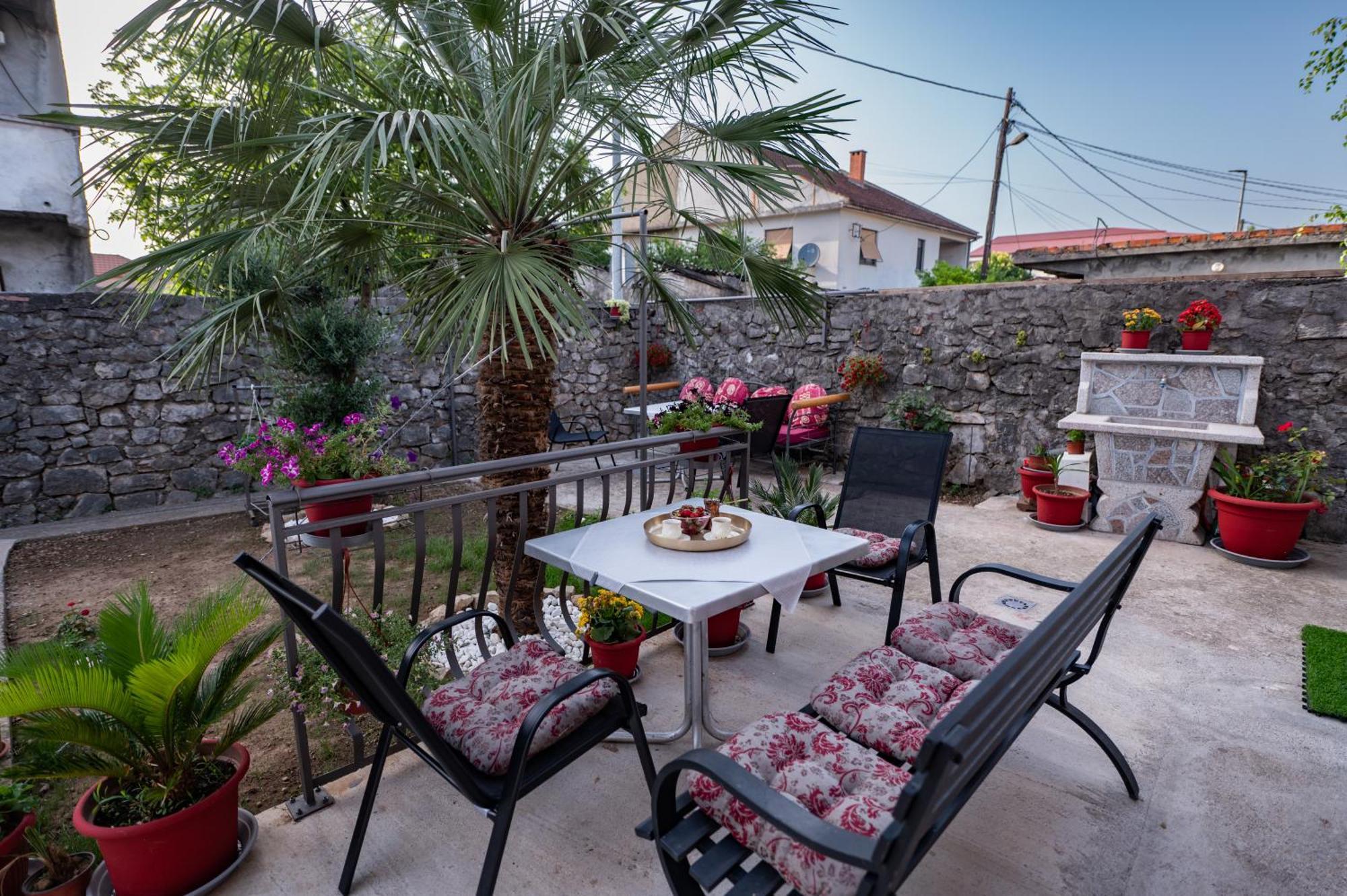 Apartmani Kaan Ποντγορίτσα Εξωτερικό φωτογραφία