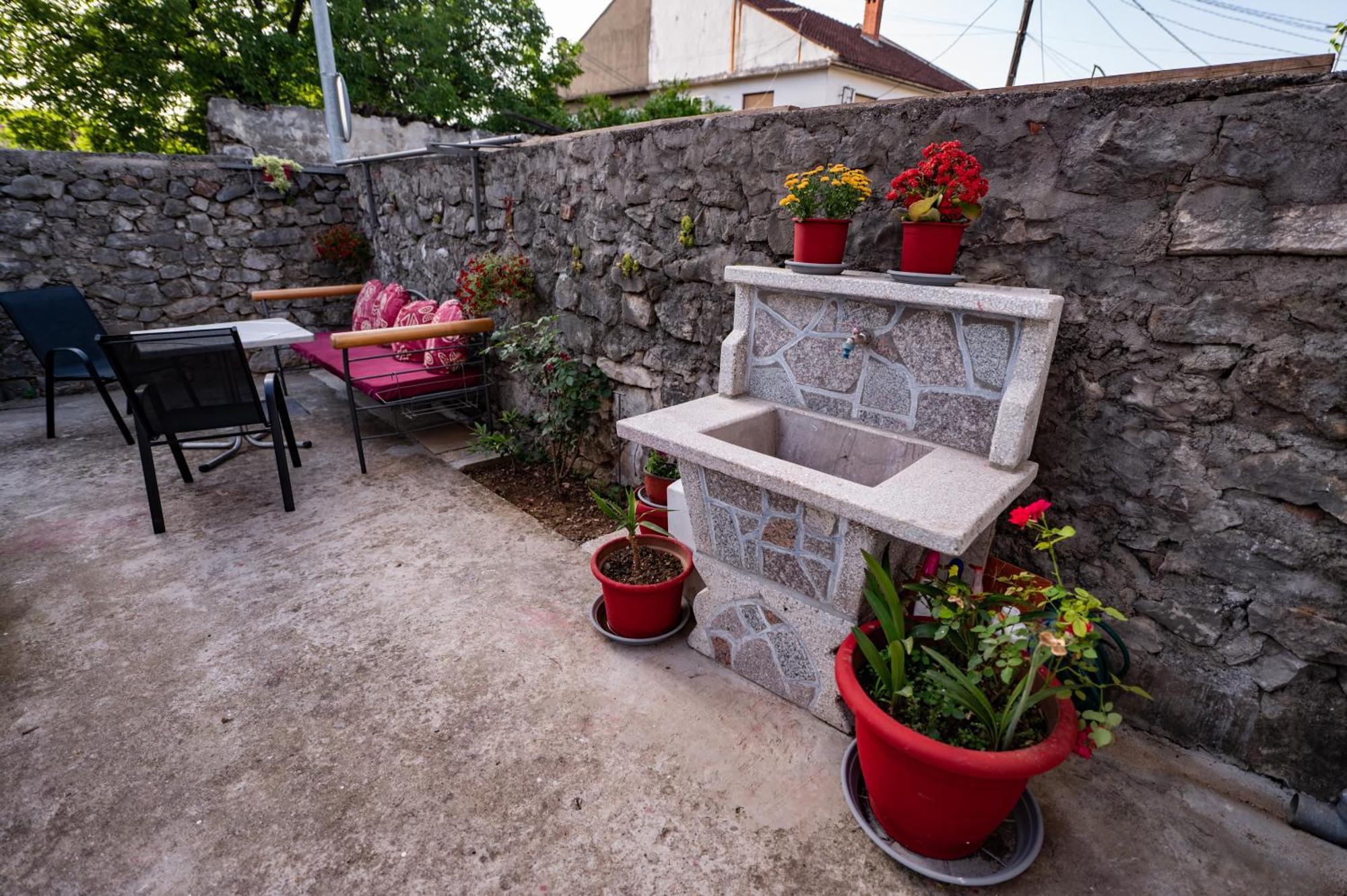 Apartmani Kaan Ποντγορίτσα Εξωτερικό φωτογραφία